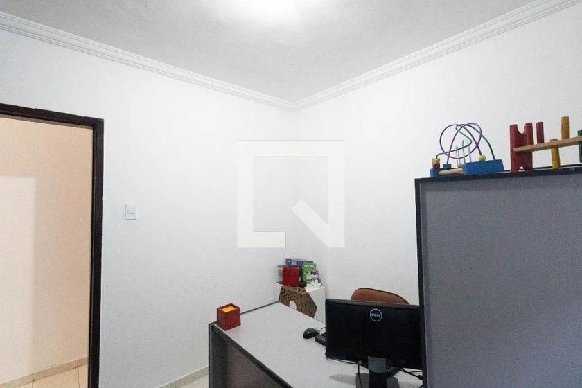 Casa com 3 quartos e 2 banheiros, 160 m² — photo 32