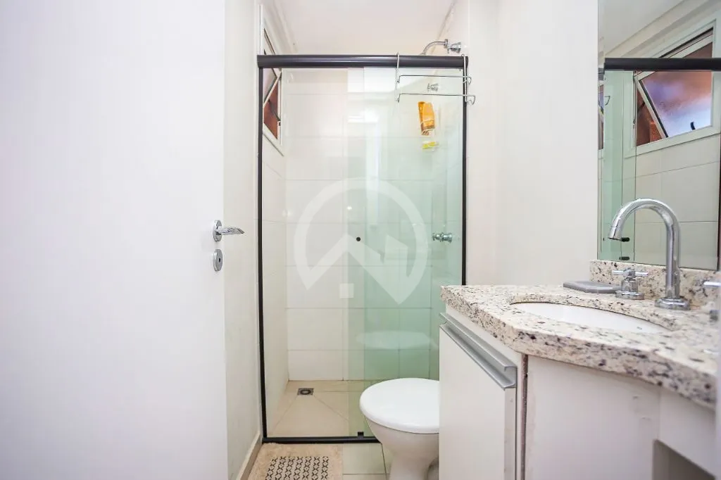 Furnished 1-bedroom apartment with fitted kitchen cabinets — photo 12