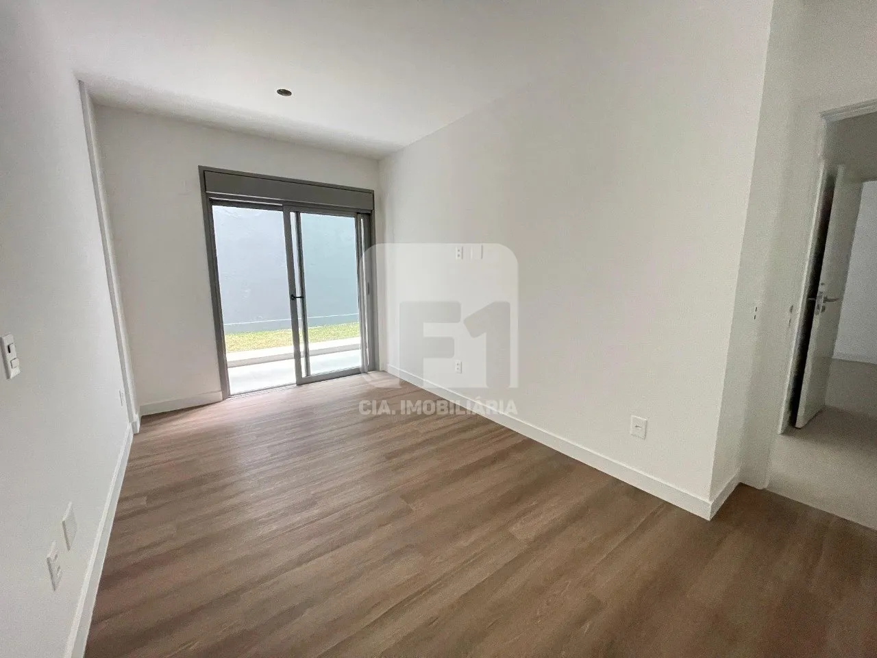 2-bedroom apartment with 2 parking spaces and balcony BBQ — photo 20
