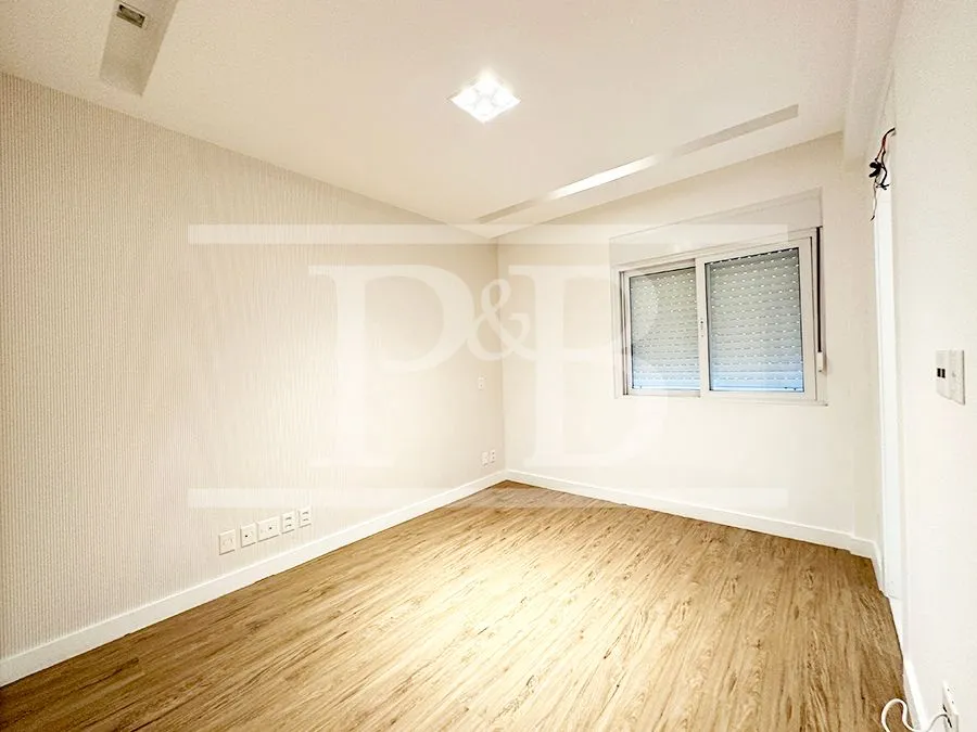 3-bedroom rental apartment with 3 bathrooms and 263 m² — photo 22