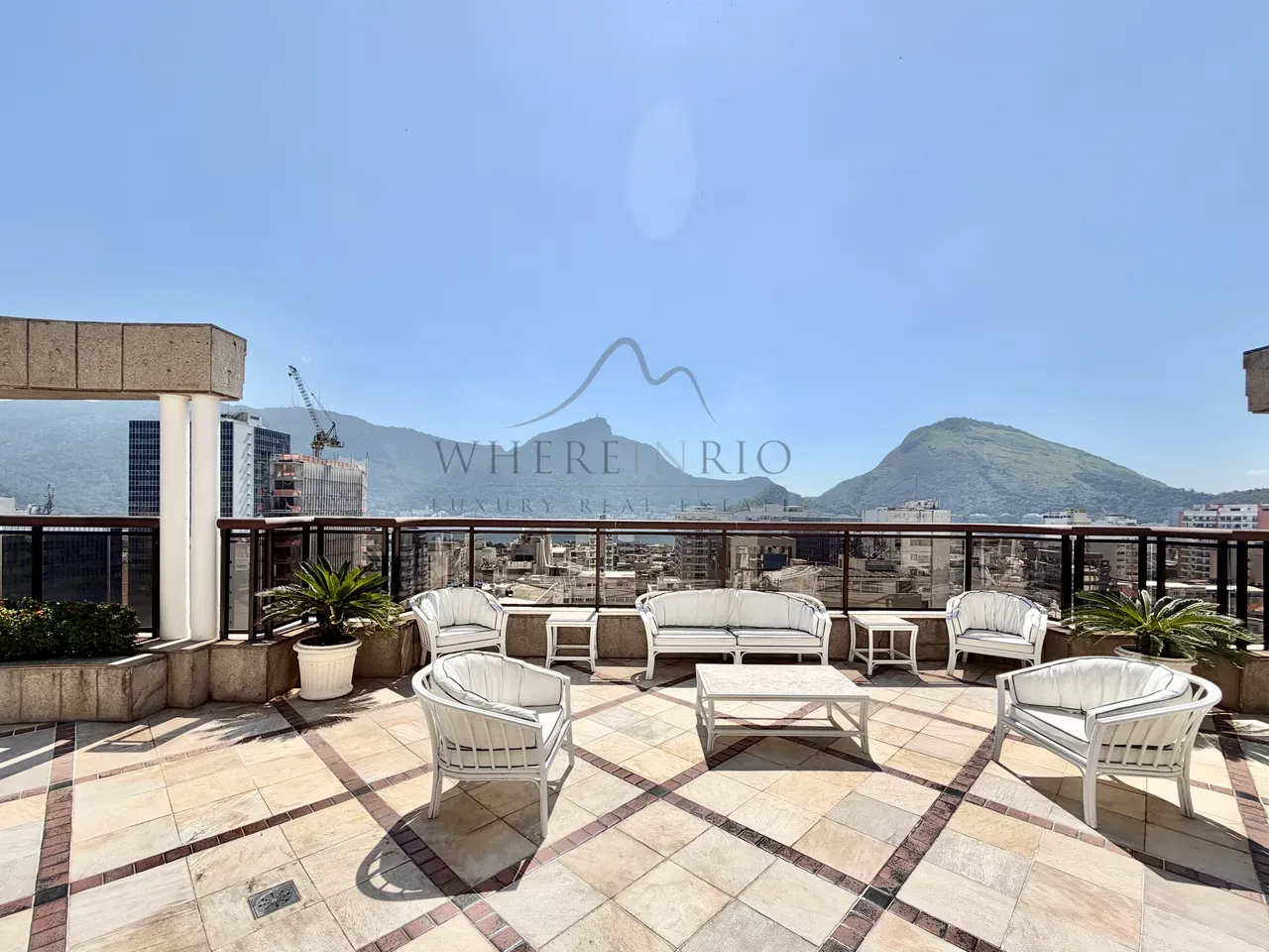 Furnished 2-bedroom apartment with balcony and parking — photo 20