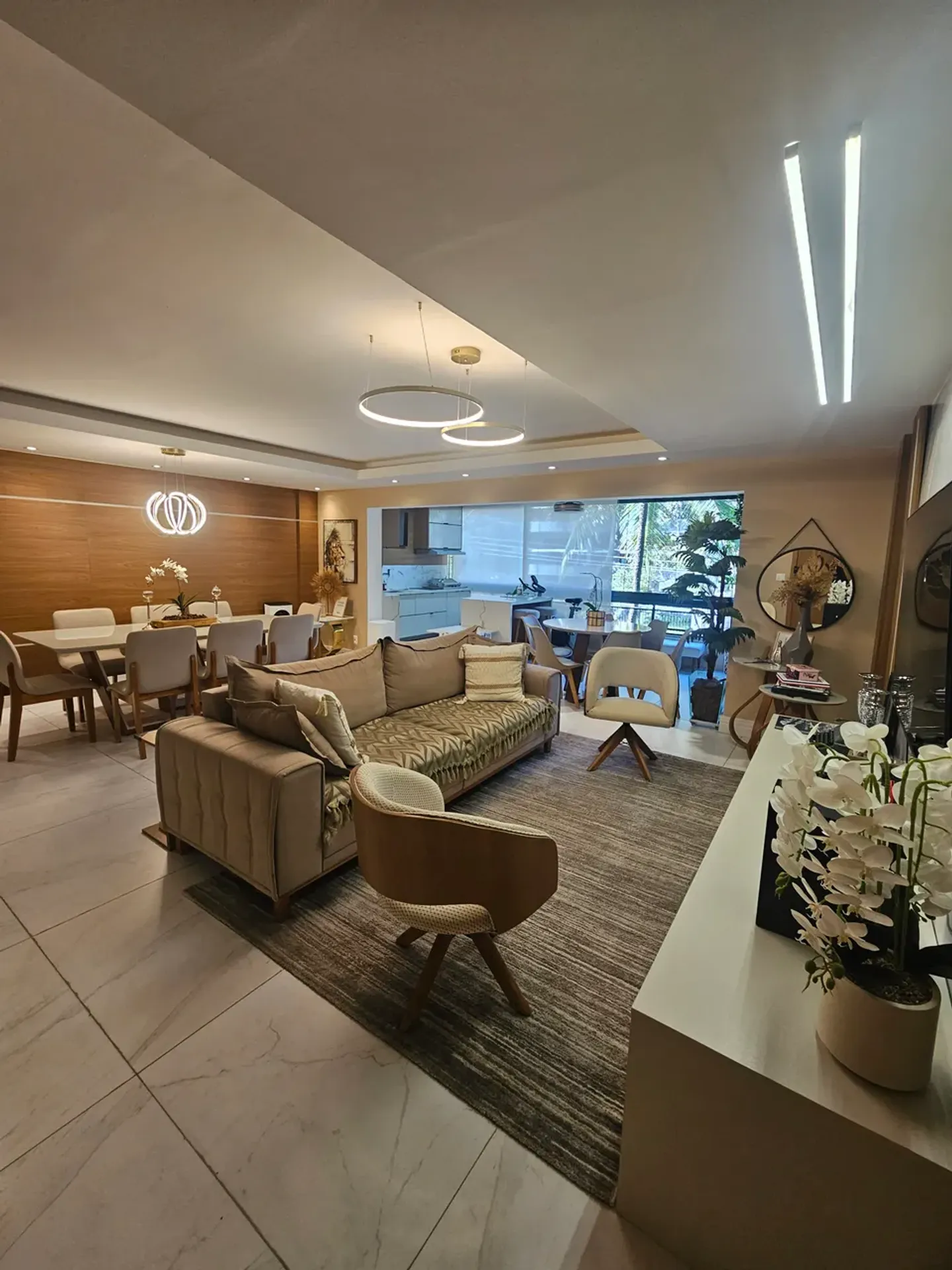 Private BBQ in a 4-bedroom apartment, 150 m²