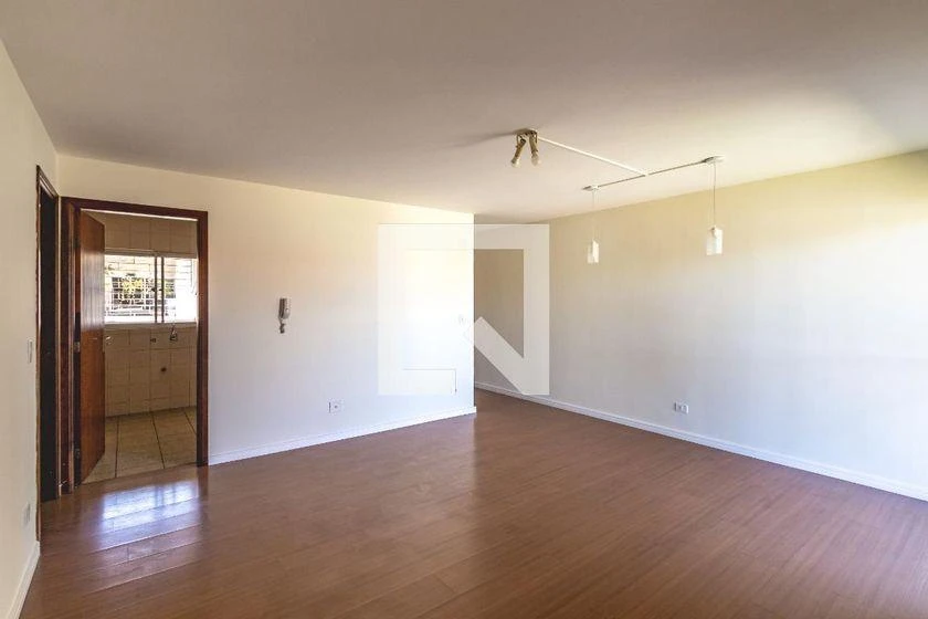 Walk-in closet in a 2-bedroom apartment, 75 m² — photo 11