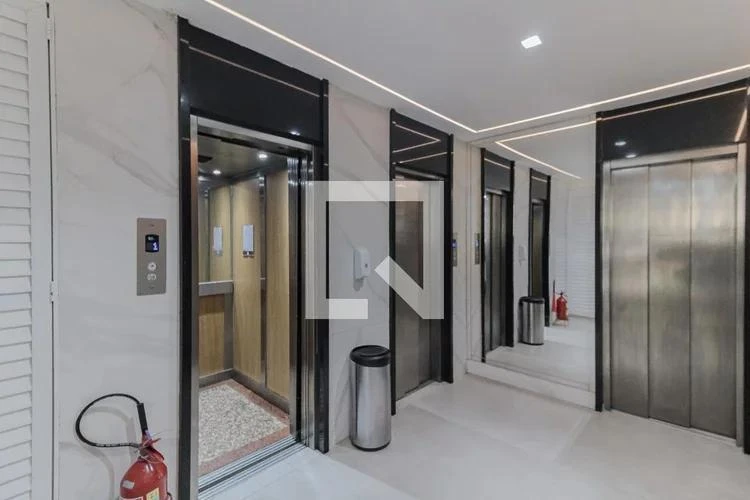 Apartamento de 26 m² com 1 quarto e armários na cozinha — photo 4