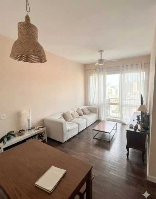 3-bedroom apartment with balcony and city view — photo 12
