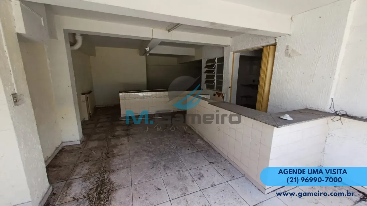 Casa comercial com 3 quartos, varanda e 340 m² — photo 2