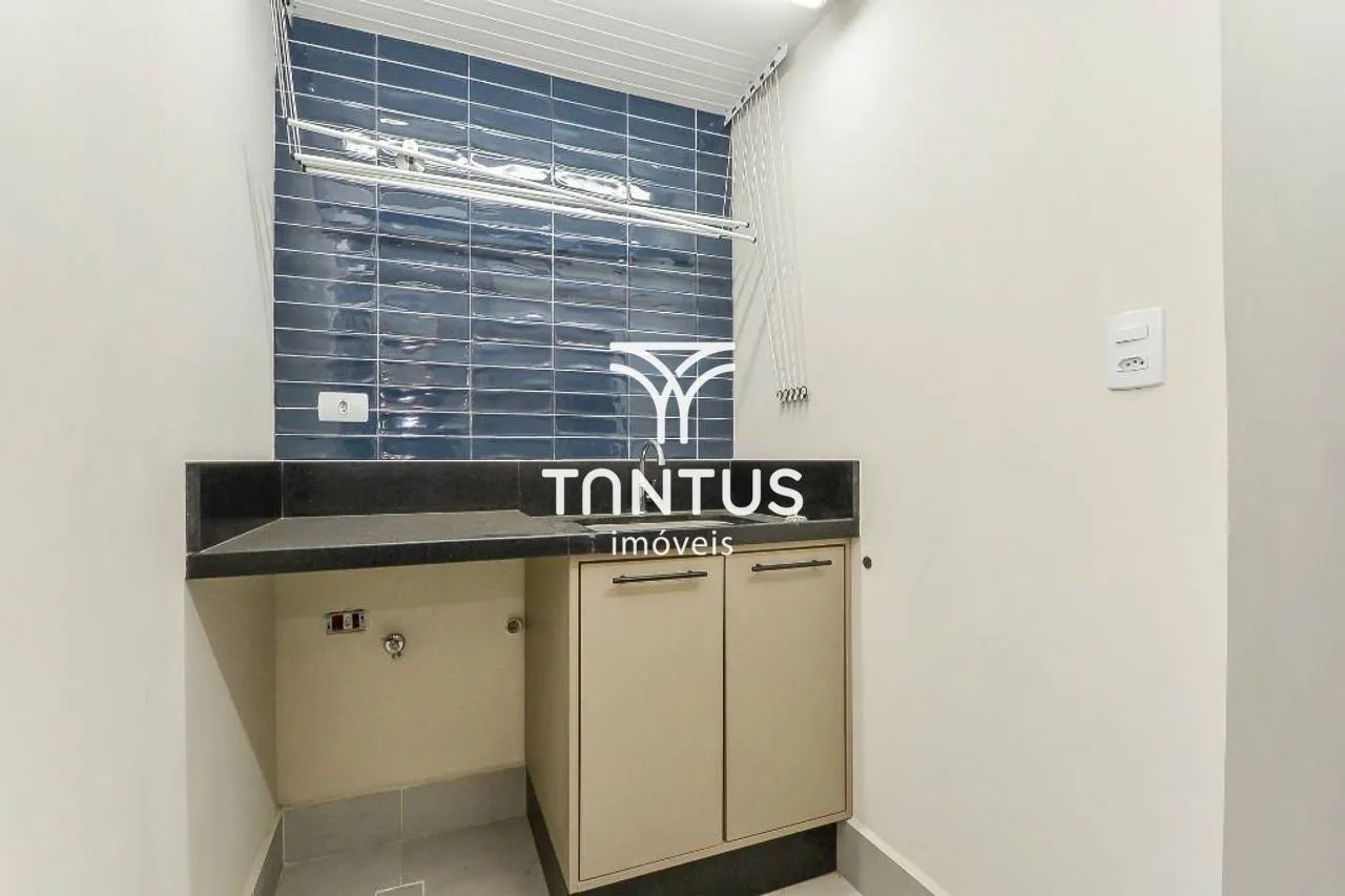 2-bedroom apartment with a home office in Curitiba — photo 30
