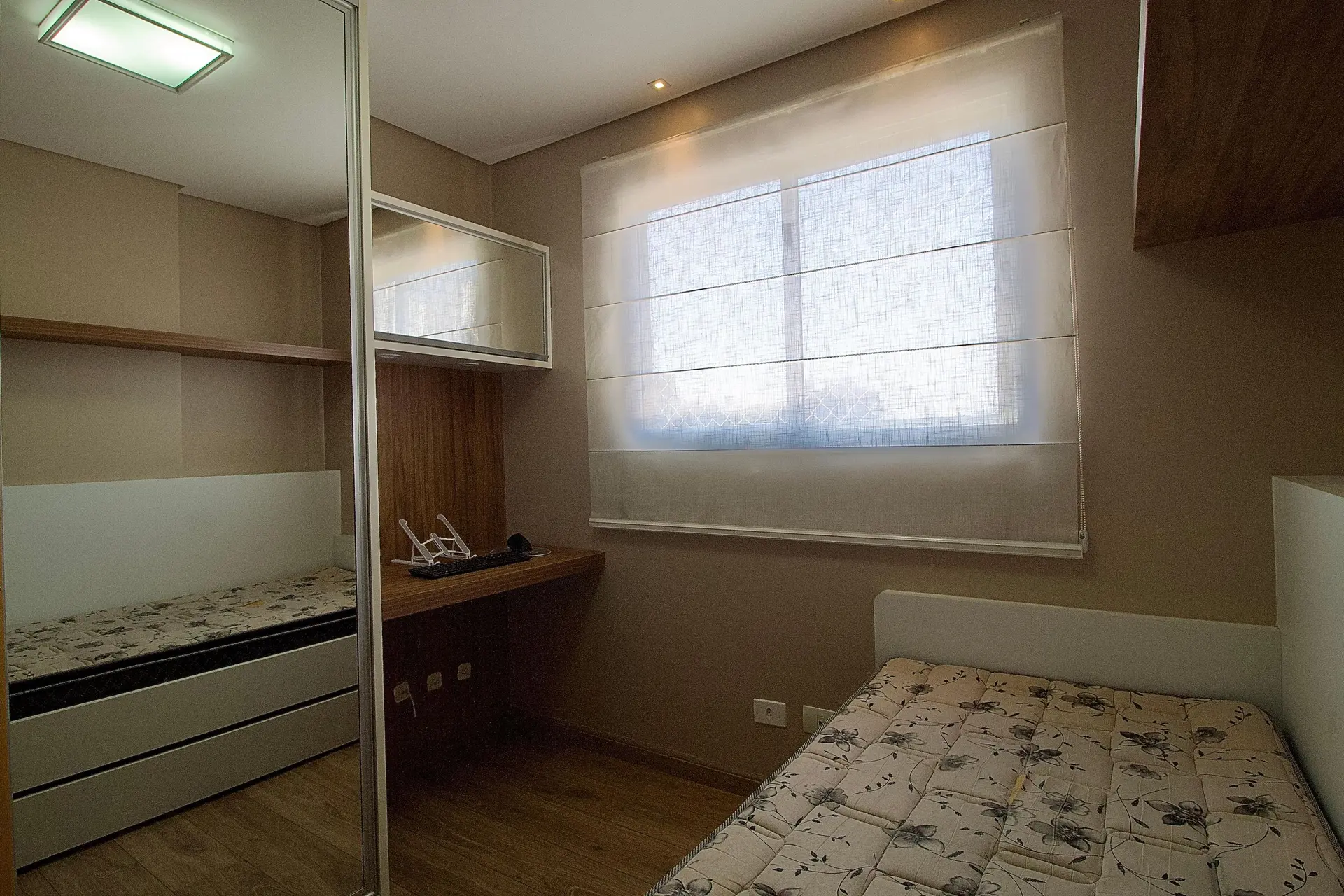 2-bedroom apartment with a washing machine — photo 31