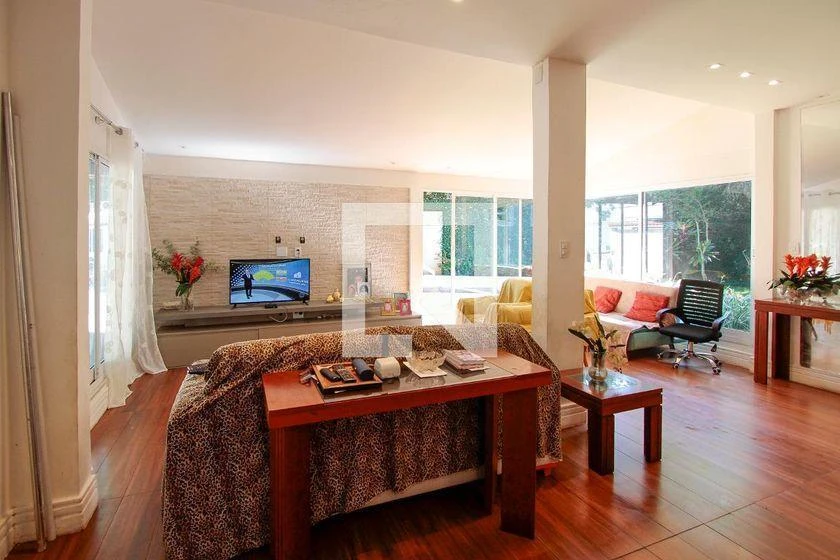 Casa mobiliada com 4 quartos e cozinha em conceito aberto — photo 3