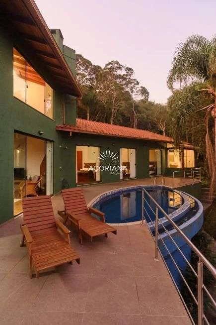 Casa sin amueblar con 4 dormitorios, 1 suite y 3 baños — photo 2
