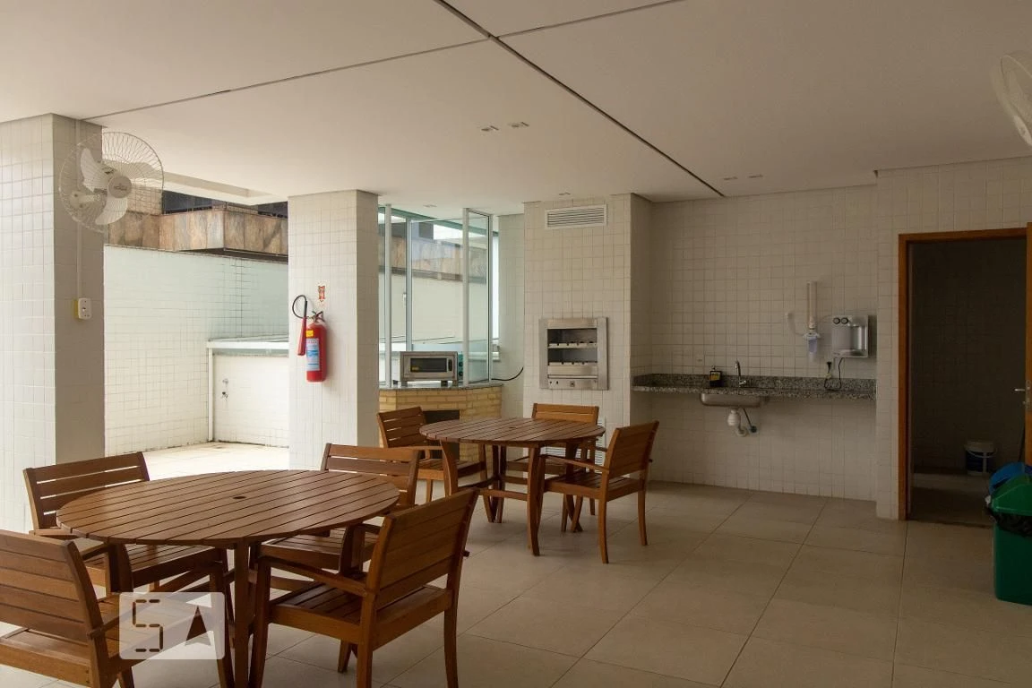 Apartment with 2 bedrooms and a balcony, 1 en-suite — photo 36