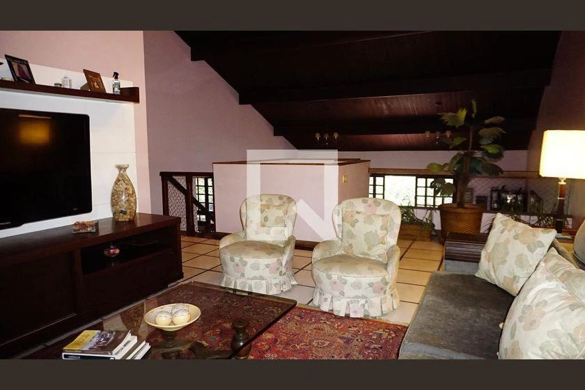 Casa mobiliada com 4 quartos e 460 m² — photo 26