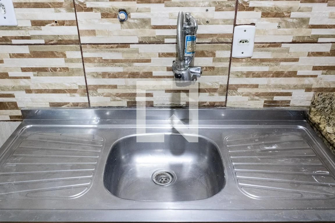 Unfurnished apartment with 2 bedrooms and closed kitchen — photo 17