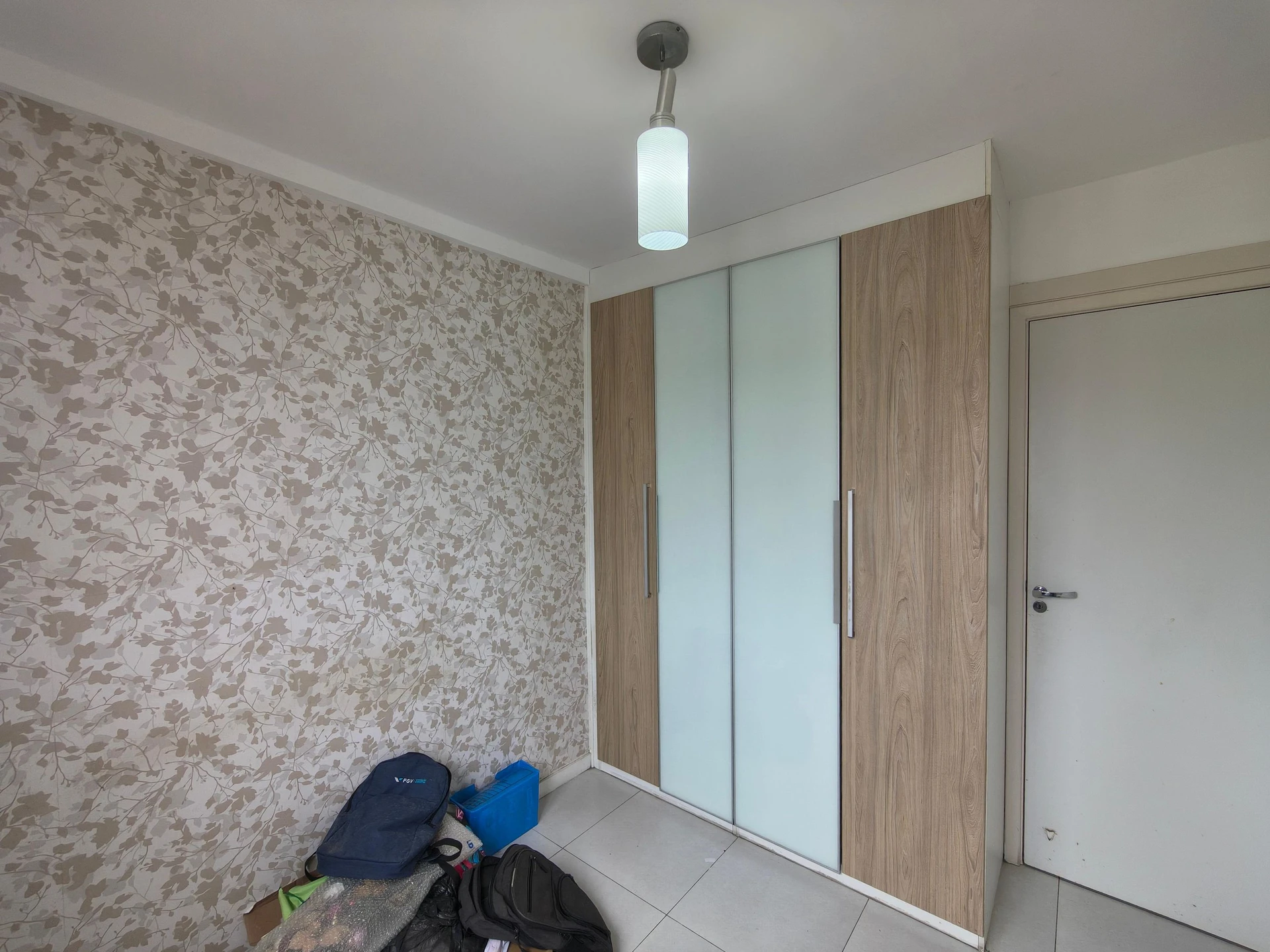 2-bedroom apartment in a building with a gym — photo 33