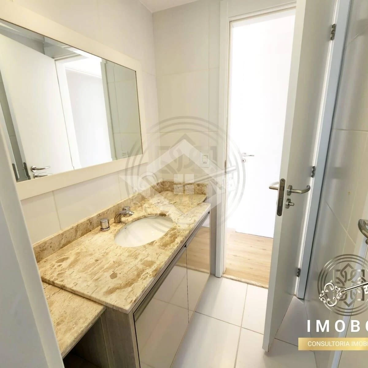 166 m² apartment with 3 bedrooms and a balcony — photo 17