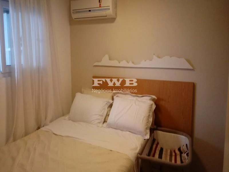11-bedroom house with a walk-in closet in Rio de Janeiro — photo 4