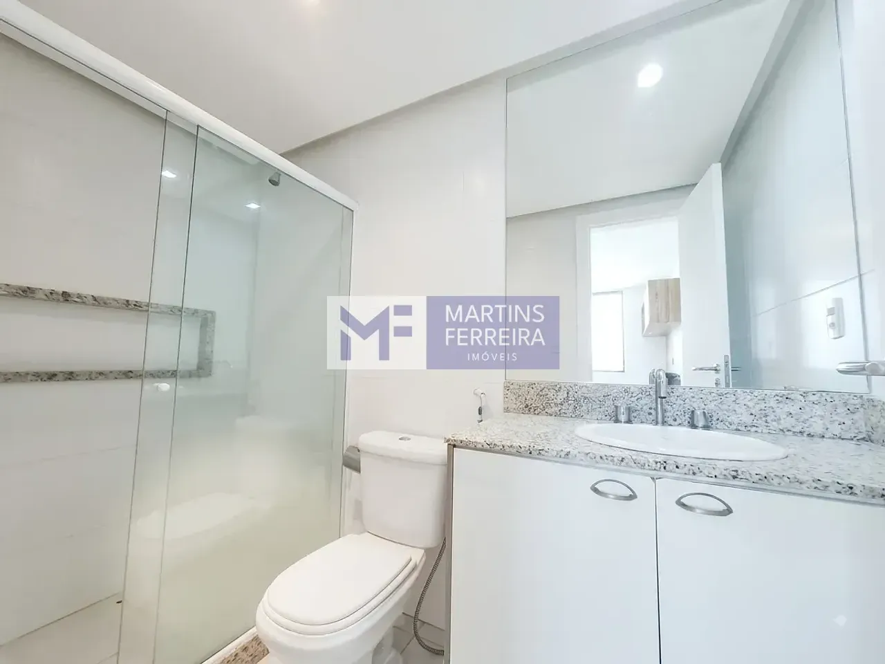 Unfurnished apartment with 4 bedrooms and 5 bathrooms — photo 3