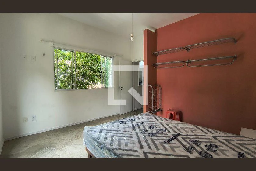 Furnished house, 270 m², with floor-to-ceiling windows — photo 45