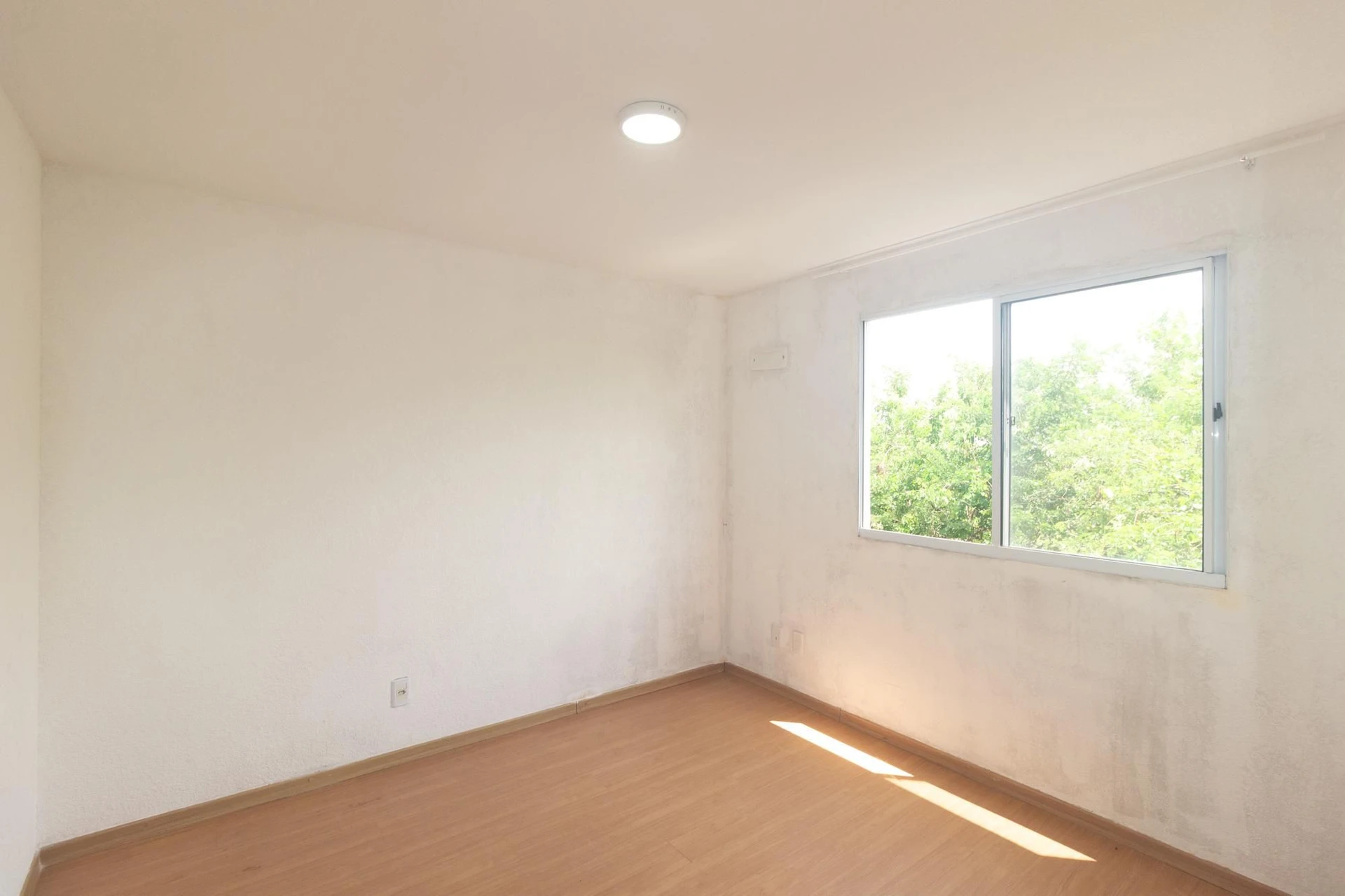 2-bedroom rental apartment with a separate kitchen — photo 3