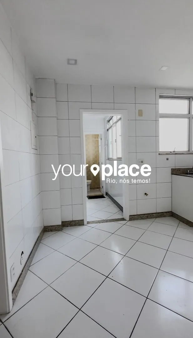 Apartment, 180 m², with a glass-enclosed balcony — photo 2