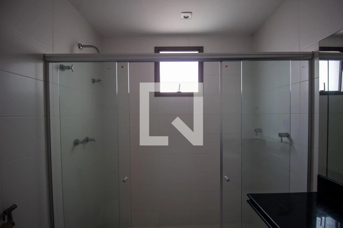 3-bedroom apartment with enclosed kitchen and private garden — photo 28