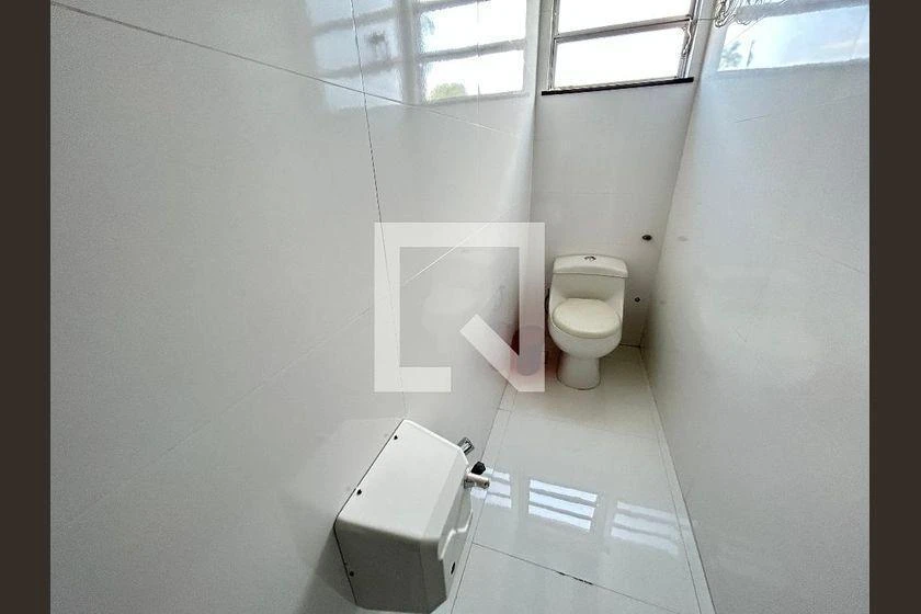 Home office in a 3-bedroom house, 197 m² — photo 35