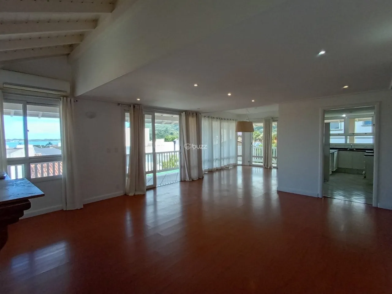 House with 4 en-suite rooms and 6 bathrooms, 301 m² — photo 28