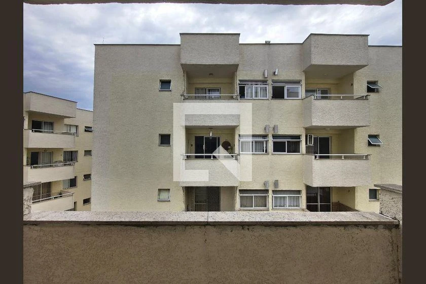 2-bedroom apartment in a building with a gym — photo 2