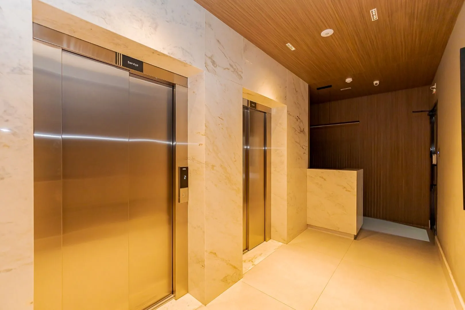 Furnished 39 m² studio with private BBQ area — photo 22
