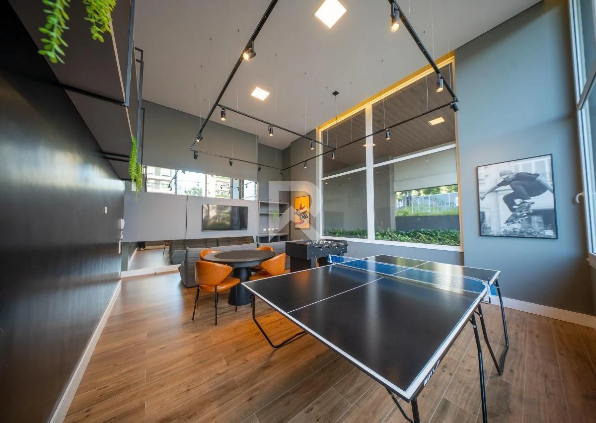 Furnished apartment, 87 m², with a glass-enclosed balcony — photo 42