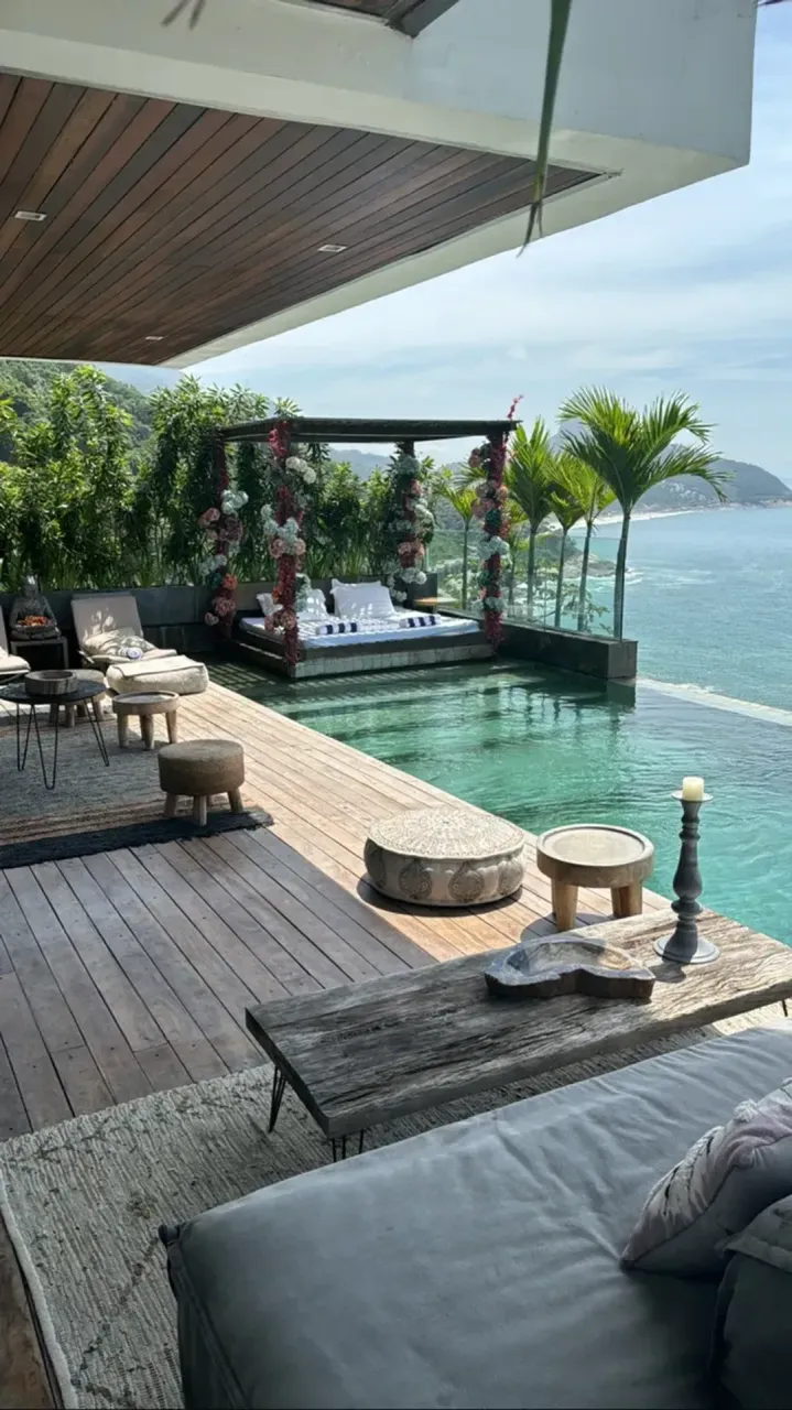 Casa amueblada con 5 dormitorios y vista desde las ventanas — photo 8