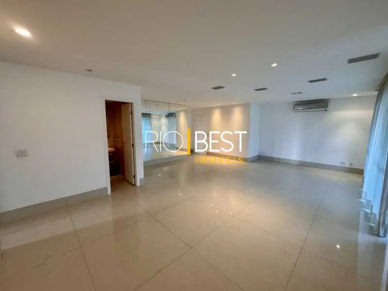 Apartamento com 3 dormitórios, 4 banheiros e varanda — photo 2