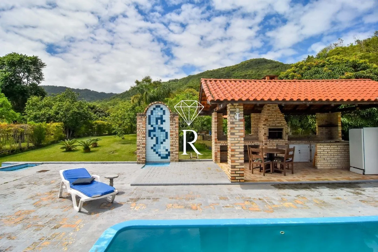 Casa tipo sítio con 4 dormitorios y 6 plazas de aparcamiento — photo 76