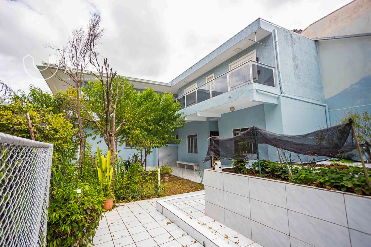 House with 4 bedrooms and 4 bathrooms, 315 m² — photo 42