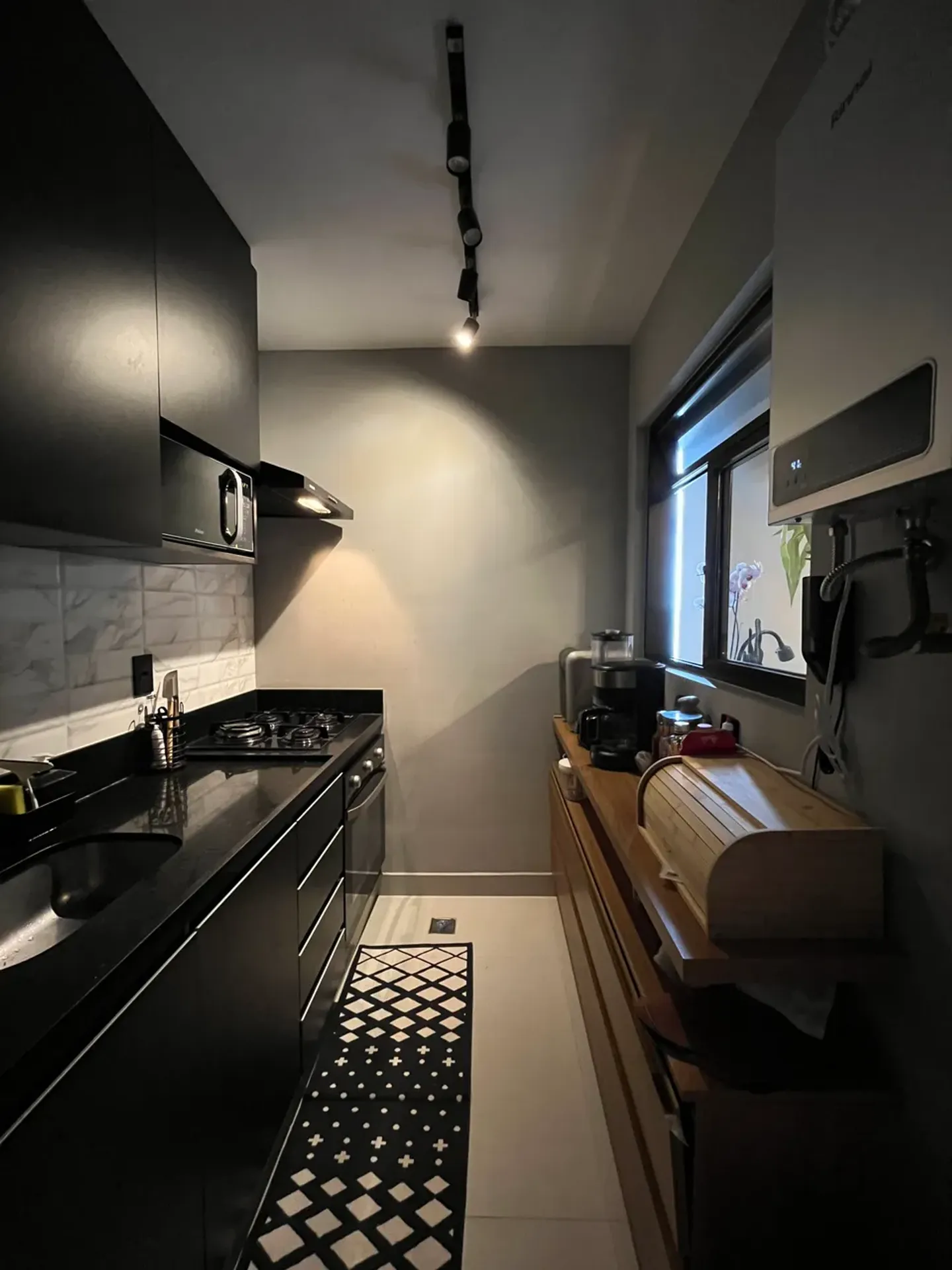 Apartment on the 11th floor with a water view — photo 7
