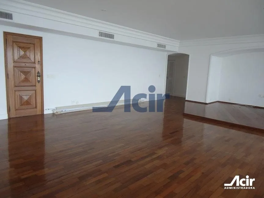 3-bedroom apartment with a water view in Rio de Janeiro — photo 16