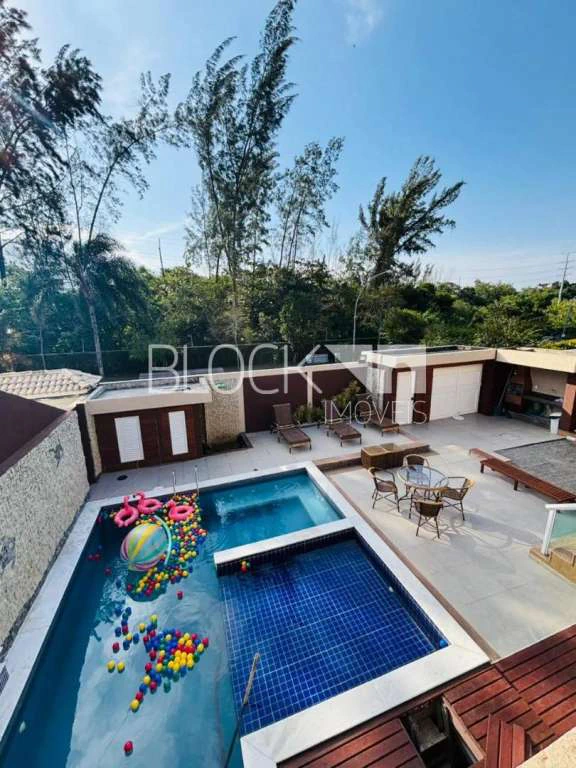 Furnished house with 6 en-suite bedrooms and 7 baths — photo 10