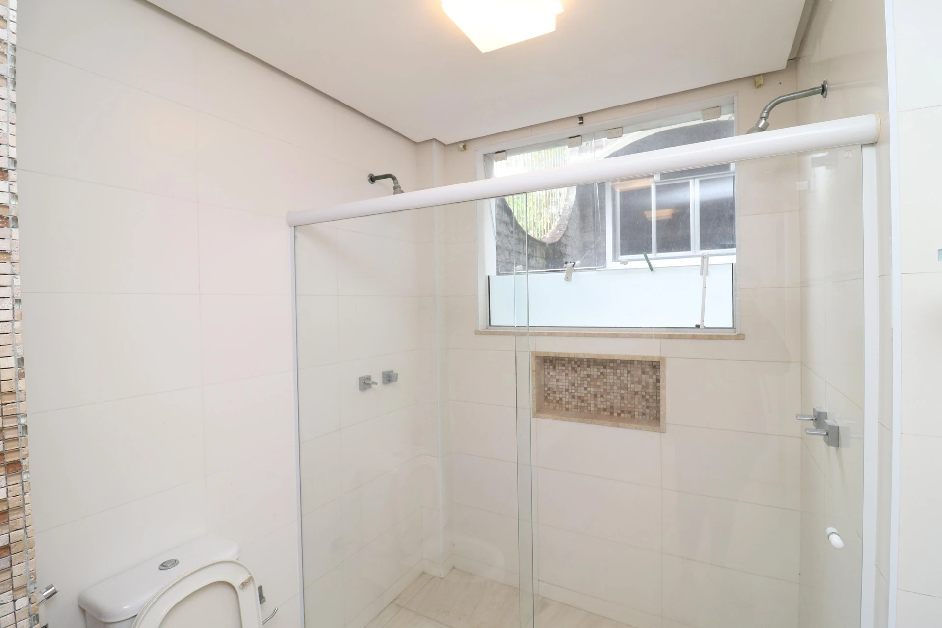 Vestidor y 5 dormitorios: casa de 420 m² — photo 54