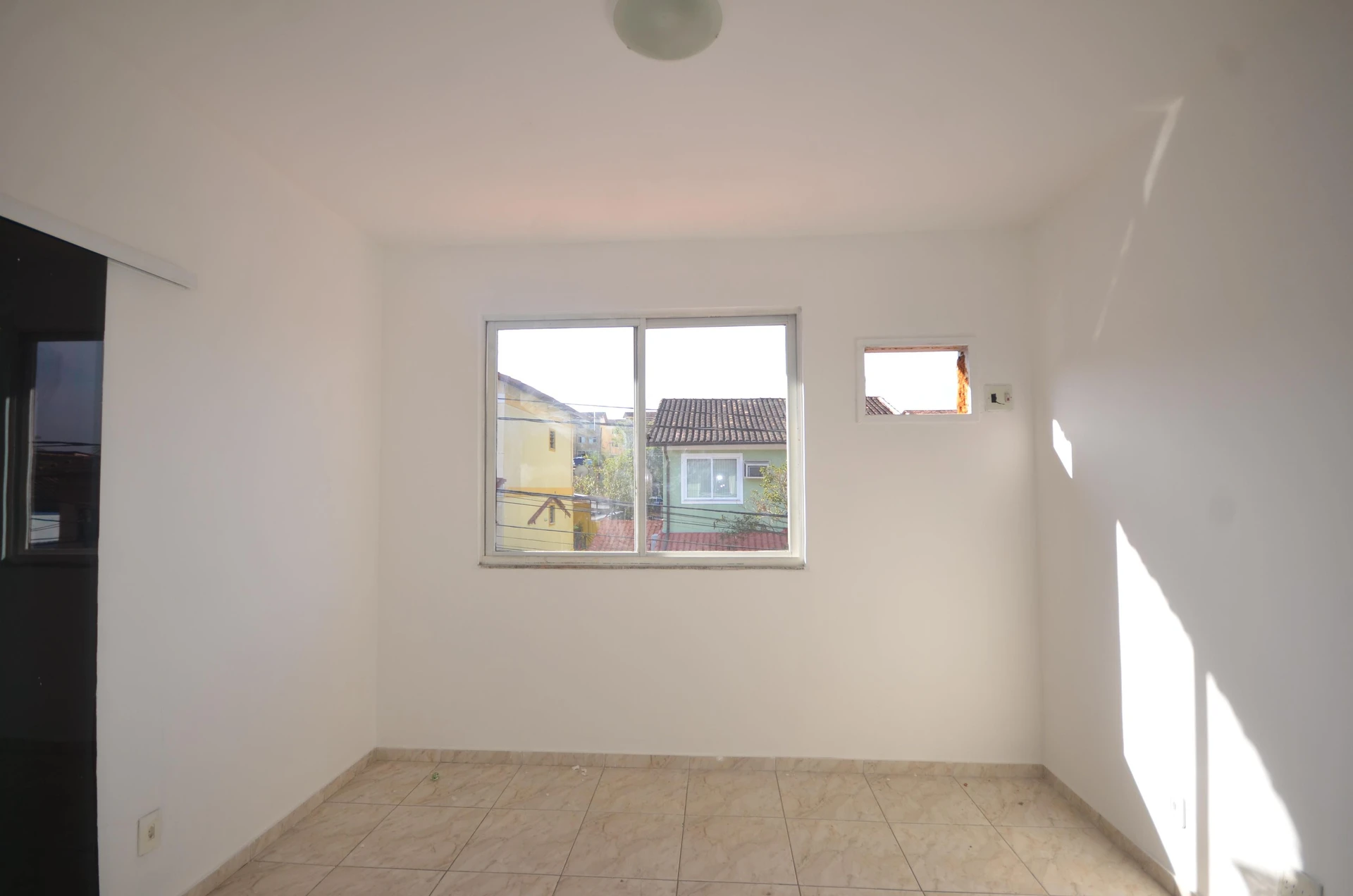 2-bedroom house with a bathtub in Rio de Janeiro — photo 28