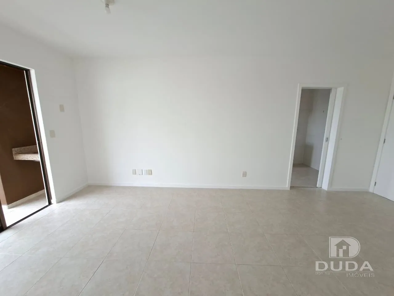 2-bedroom apartment with a mountain view in Florianópolis — photo 20