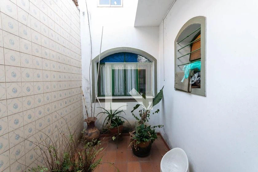 Casa para aluguel com 300 m², 3 quartos e jardim — photo 2