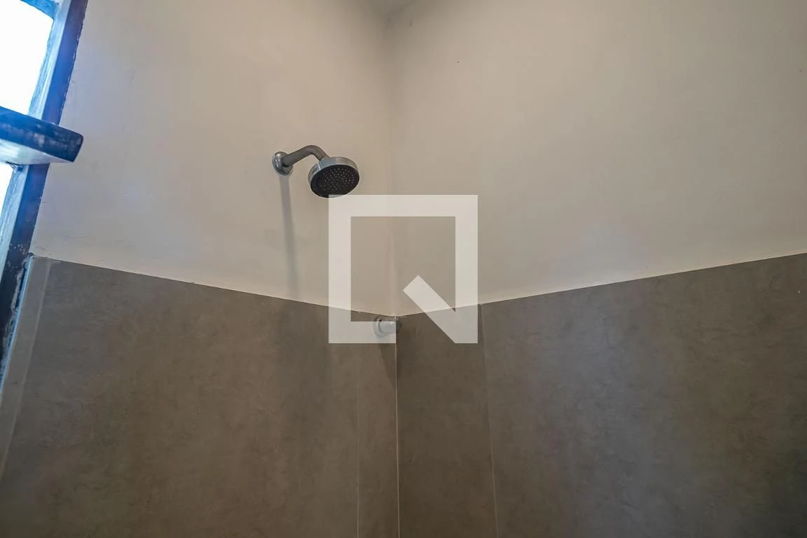 Furnished house, 300 m², with floor-to-ceiling windows — photo 14