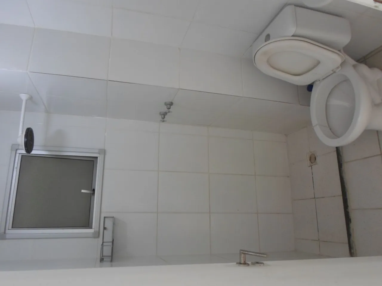 3-bedroom apartment with a separate, closed kitchen — photo 13