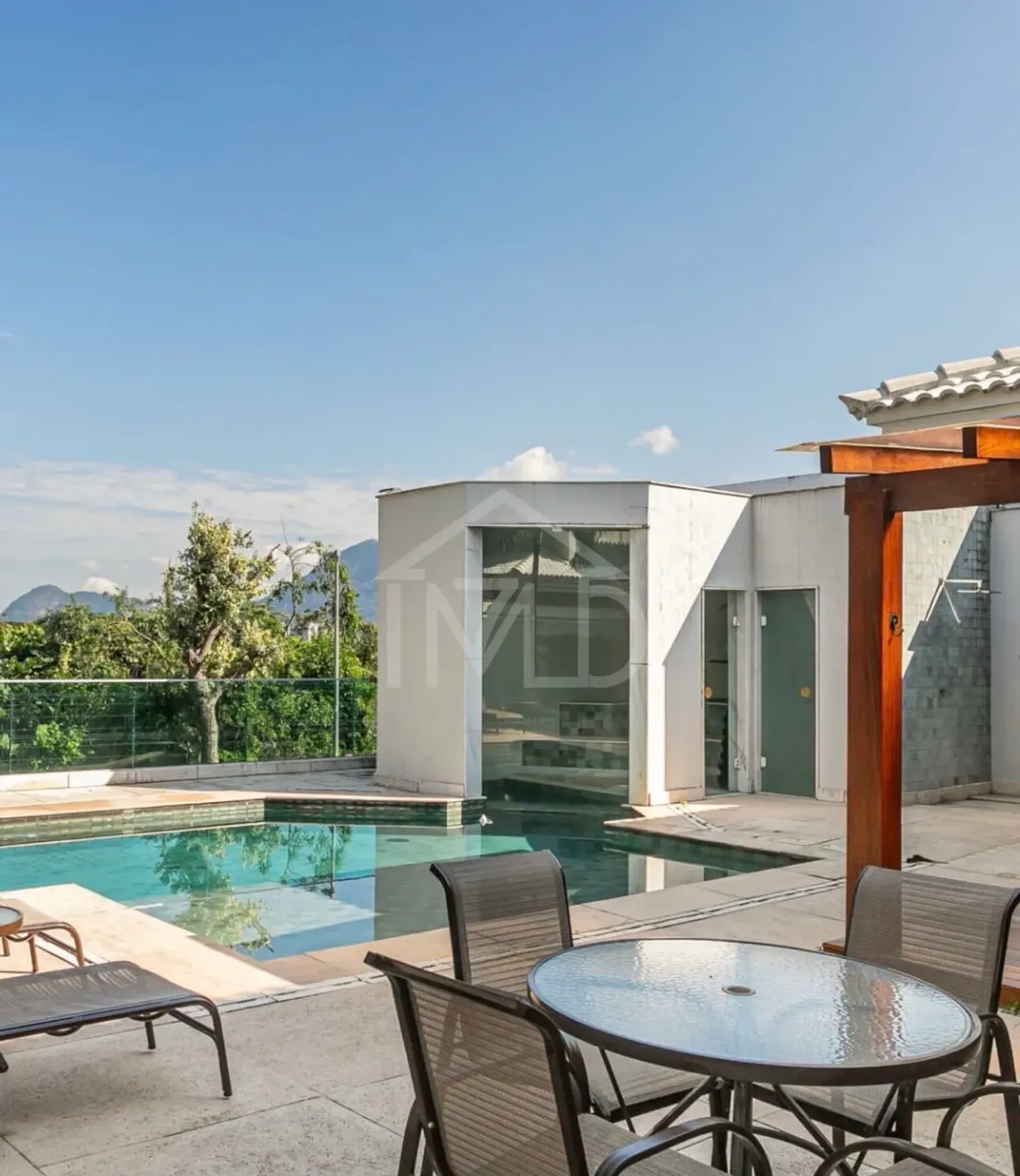 House with 4 suites, open-plan kitchen, 650 m² — photo 25