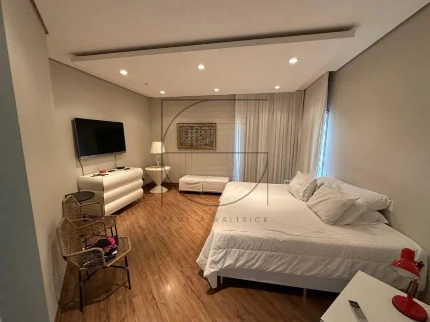 Casa de 5 dormitorios con bañera — photo 19