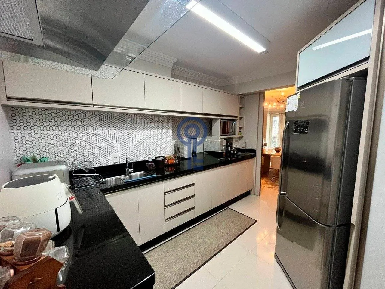 Furnished 4-bedroom apartment with 1 en-suite bath — photo 5