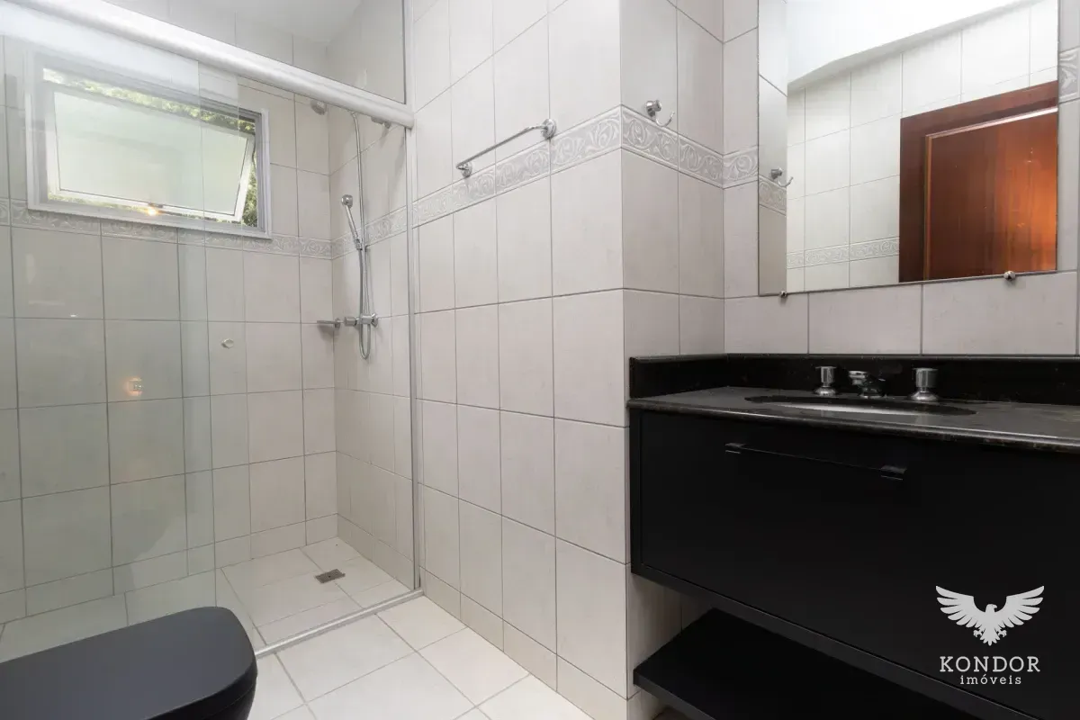 3-bedroom house with a home office in Curitiba — photo 31