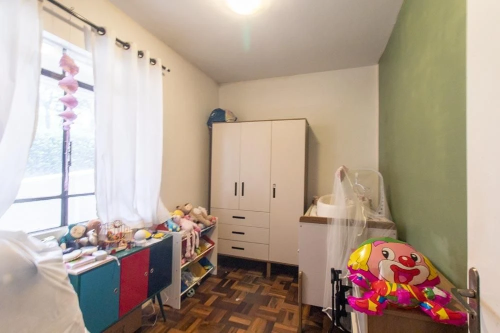 Furnished 2-bedroom apartment with desk workspace corner — photo 7