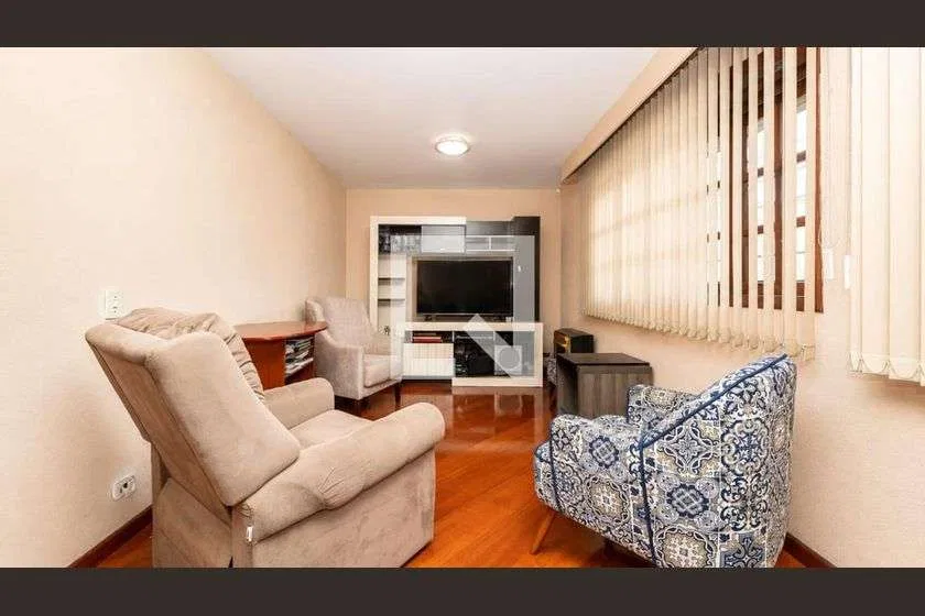 House with 4 bedrooms and 275 m² plus shared BBQ area — photo 2