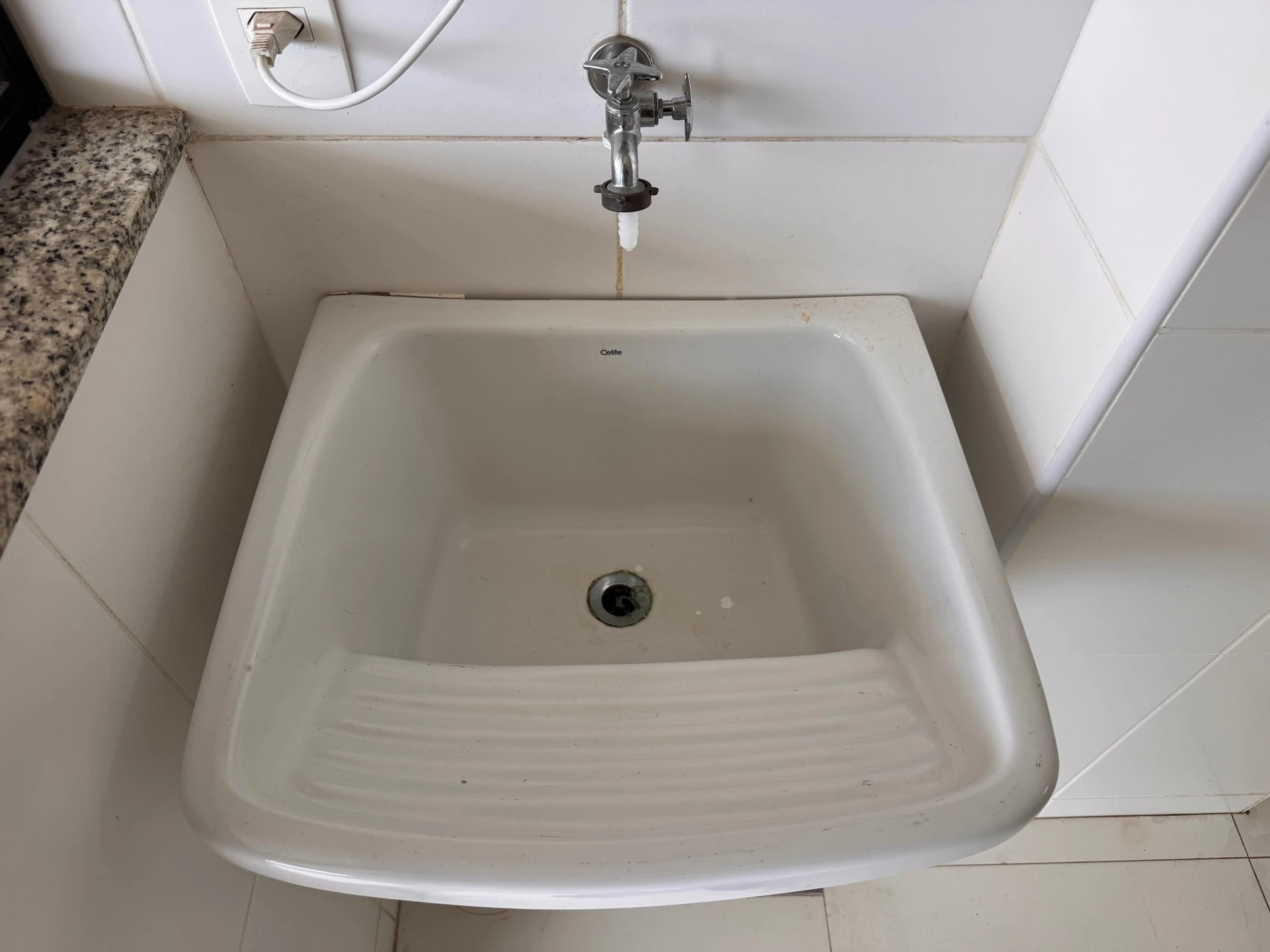 Rental apartment with 2 bedrooms, 1 en-suite bath — photo 28
